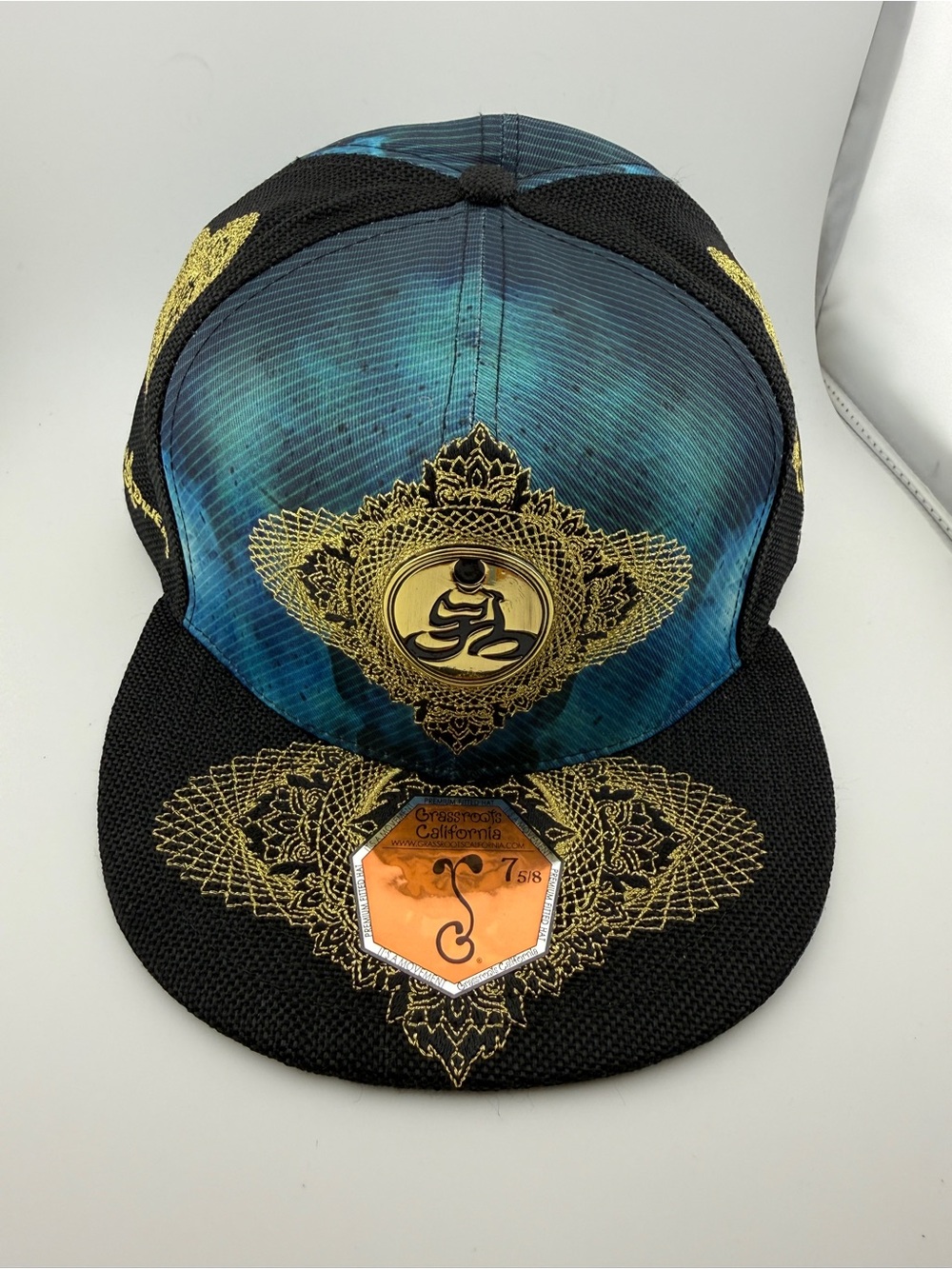 Grassroots California Desert Dwellers 7 5/8” fitted hat. New with tags!